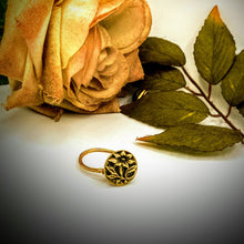 Victorian Button Flower Ring